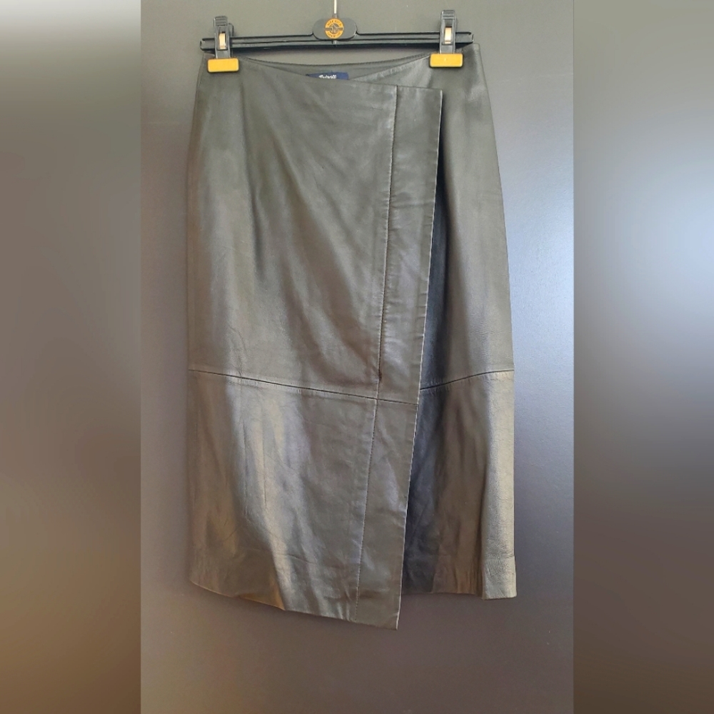 Madewell Lamb size 2 skirt